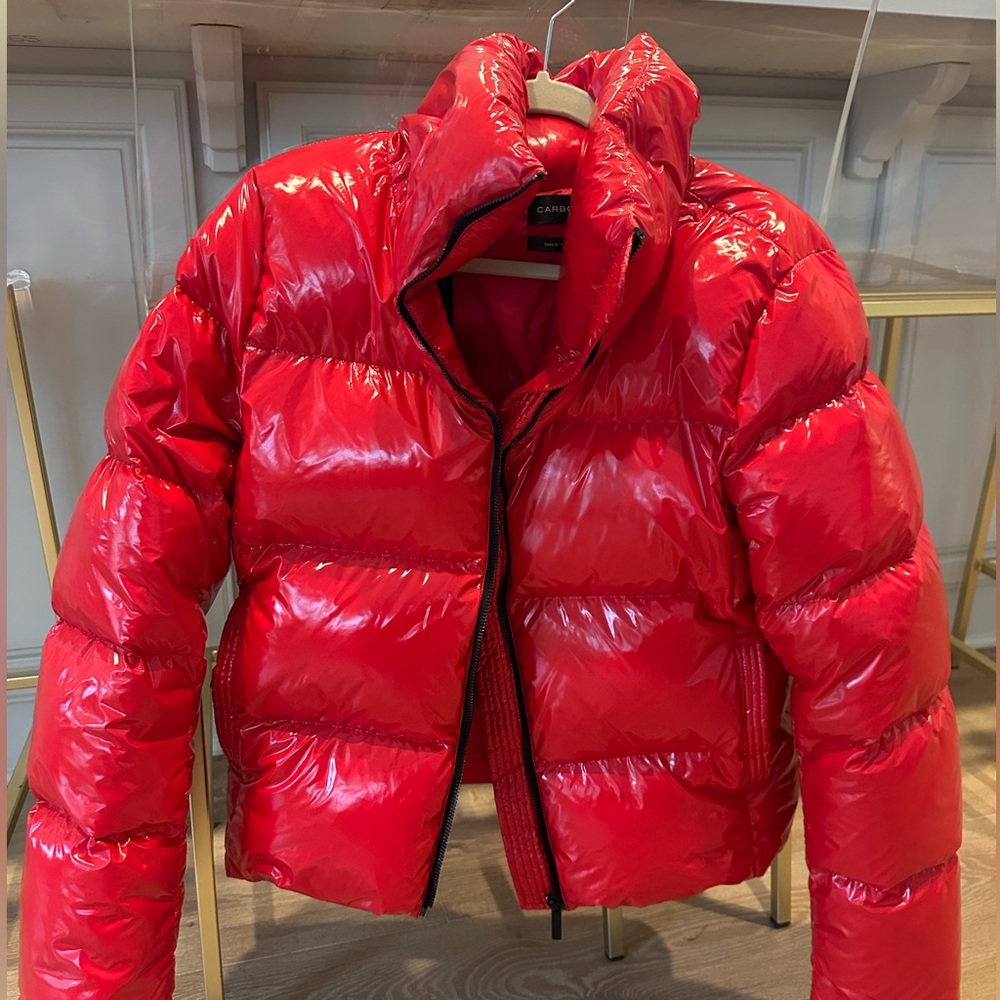 Carbon38 women’s puffer jacket in takara shine